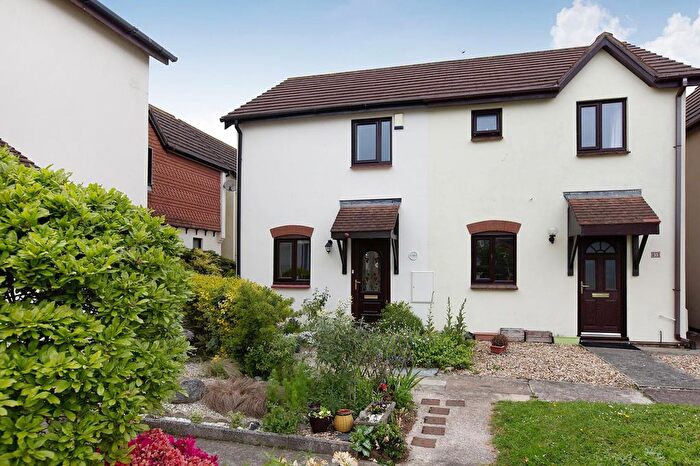 2 Bedroom Semi-Detached House For Sale In Heywood Drive, Starcross, EX6