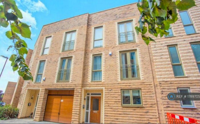 4 Bedroom Terraced House To Rent In Rowen Avenue, London, NW9