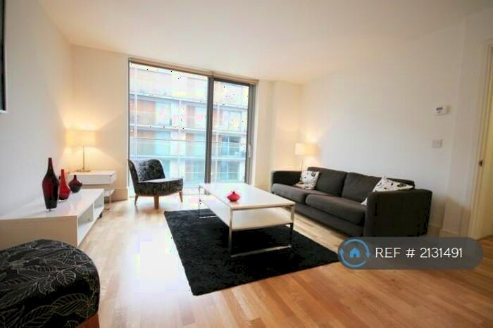 1 Bedroom Flat To Rent In Highbury Stadium Square, London, N5
