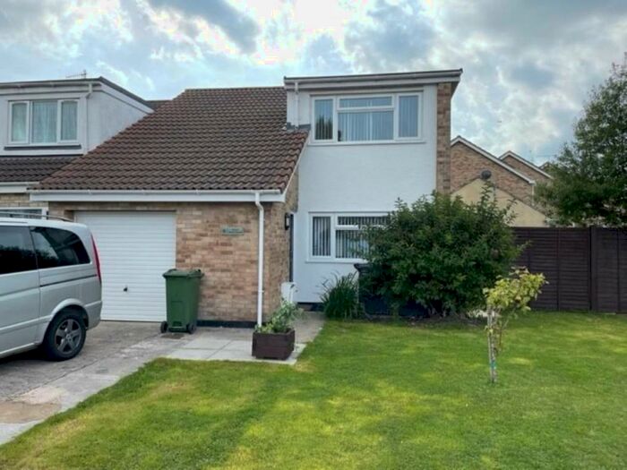 2 Bedroom House To Rent In Dunster Crescent, Oldmixon, Weston-super-Mare, BS24