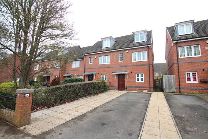 3 Bedroom Town House For Sale In Brookwood Avenue, Eastleigh, SO50