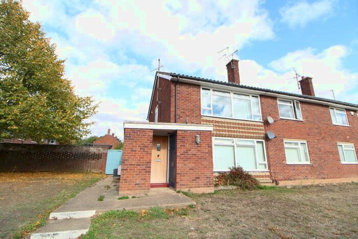 2 Bedroom Maisonette To Rent In Hazelton Road, Colchester, CO4