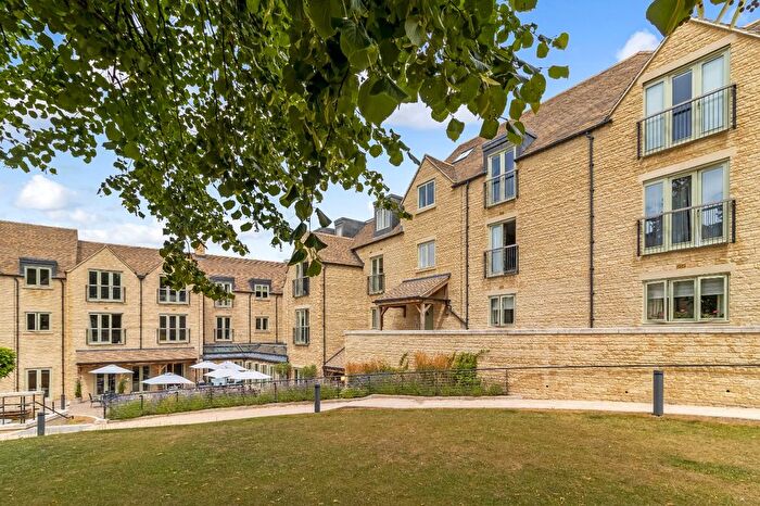 1 Bedroom Property For Sale In Lime Crescent, Siddington Park, Siddington, Cirencester, GL7