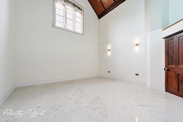 3 Bedroom Character Property For Sale In Ashmore Road, London, SE18