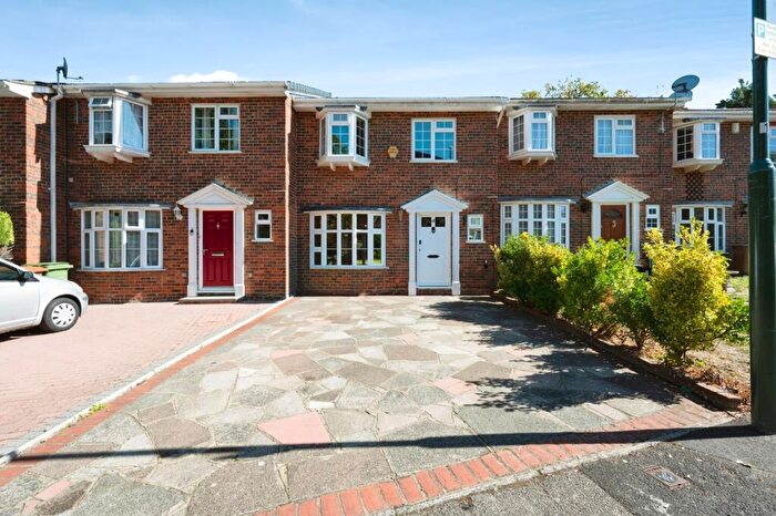 4 Bedroom Terraced House To Rent In Eastleigh Close, Sutton, Surrey, SM2