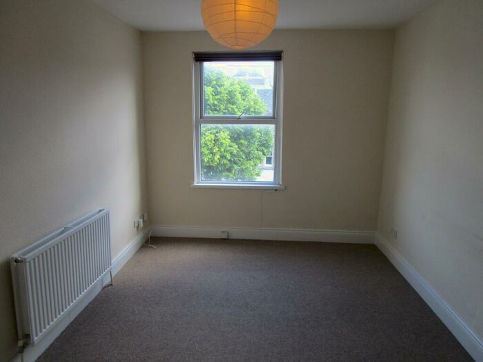1 Bedroom Flat To Rent In North Street, Bedminster, Bristol, BS3
