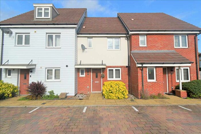 2 Bedroom House To Rent In Dorney Place, Dartford, DA1