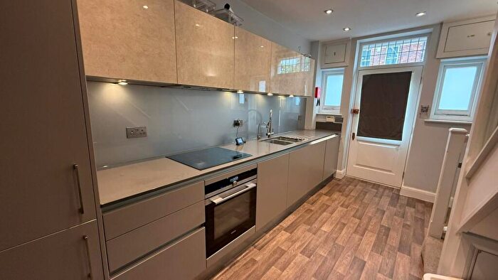 2 Bedroom Flat To Rent In St Thomas Street, OX1