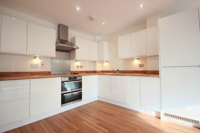 1 Bedroom Flat To Rent In Maxwell Road, Romford, London, RM7