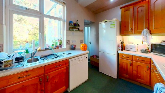 4 Bedroom House To Rent In Bournbrook Road, Birmingham, B29