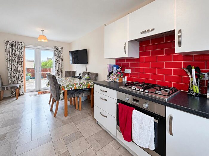 3 Bedroom Detached House To Rent In Medlar Close, Bristol, BS10