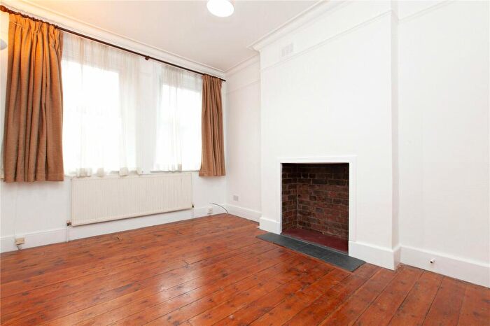 1 Bedroom Flat To Rent In Balls Pond Road, Dalston, N1