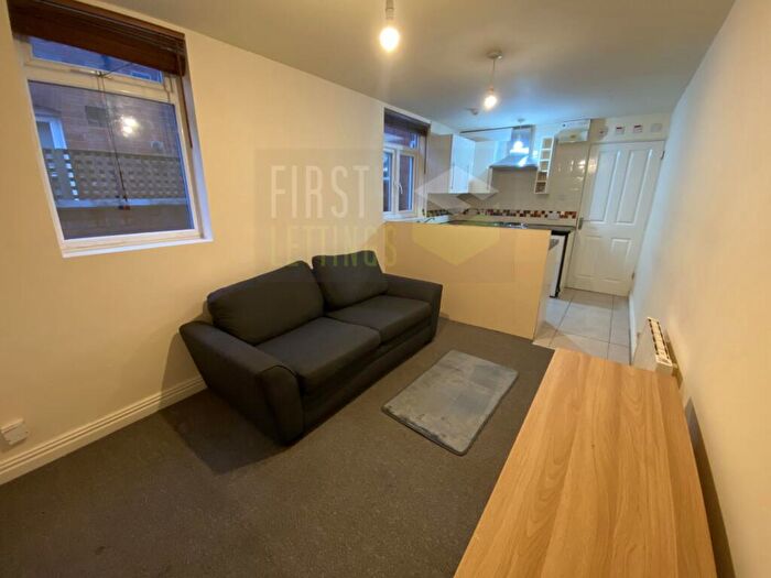 1 Bedroom Flat To Rent In Knighton Fields Road East, Clarendon Park, LE2