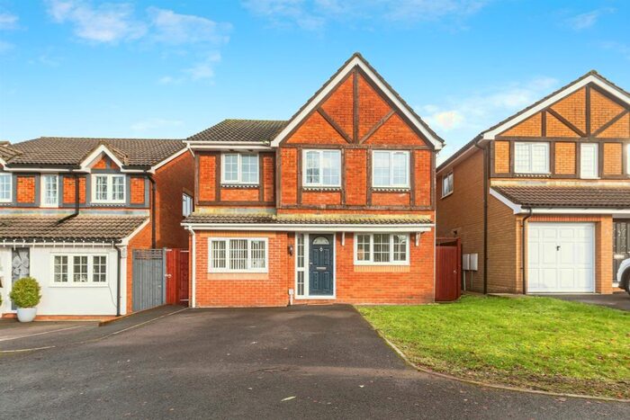 4 Bedroom Detached House For Sale In Mayfield Ridge, Hatch Warren, Basingstoke, RG22