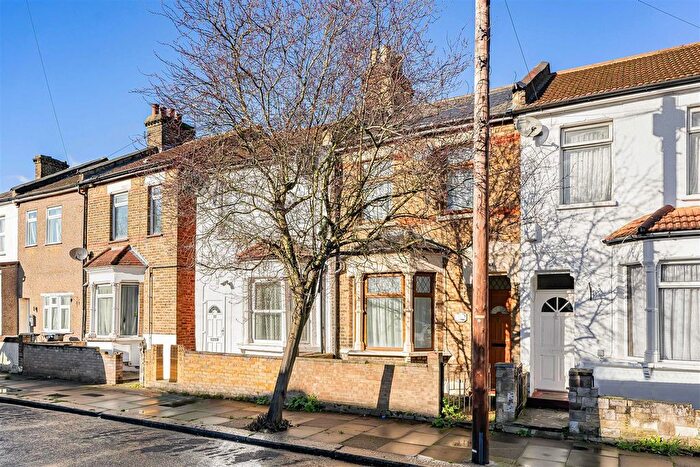 3 Bedroom Terraced House For Sale In Beamish Road, Edmonton, London, N9