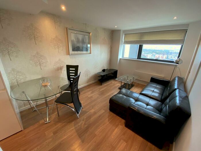 1 Bedroom Flat To Rent In Water Lane, Leeds, Uk, LS11