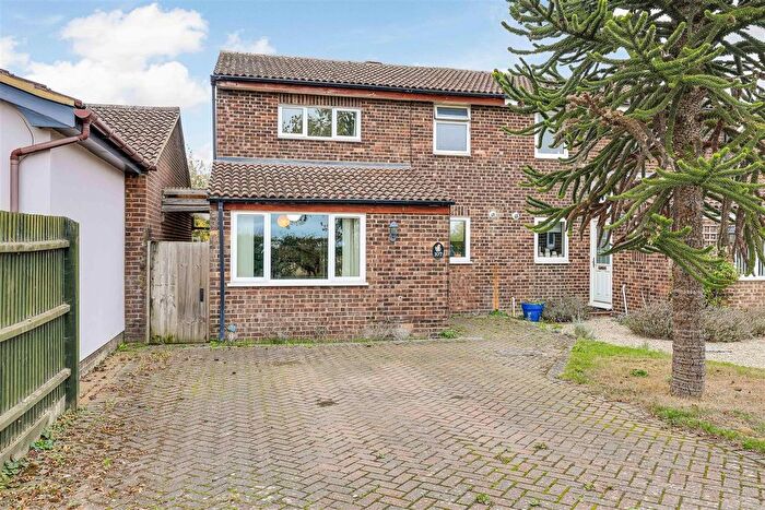 3 Bedroom Property For Sale In Cambridge Road, Hardwick, Cambridge, CB23