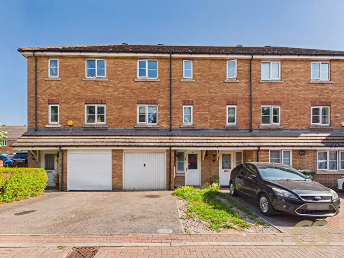 3 Bedroom Town House To Rent In Michigan Close, Broxbourne, Hertfordshire, EN10