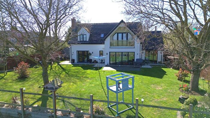 4 Bedroom Detached House For Sale In High Street, Walcott - Lincolnshire, LN4