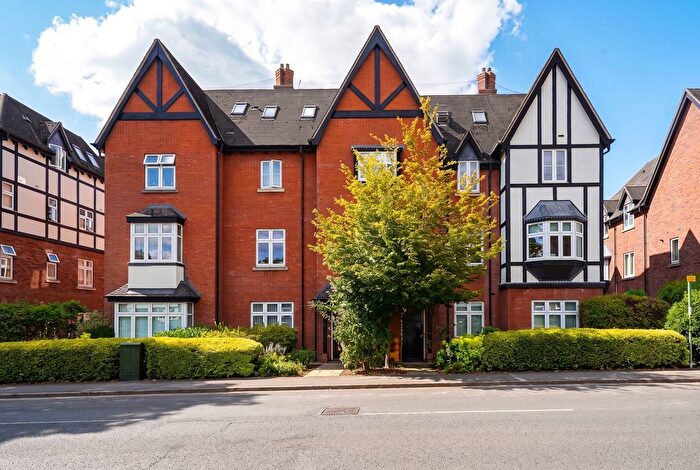 2 Bedroom Flat For Sale In Hampton House, Station Road, Dorridge, B93