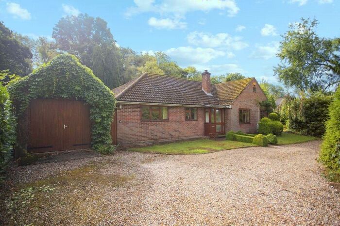 4 Bedroom Bungalow For Sale In Mourne Wood, Baughurst, RG26