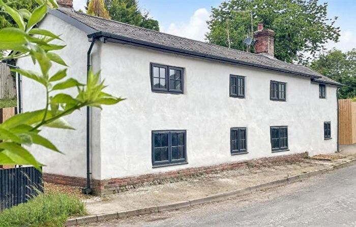3 Bedroom Detached House For Sale In Chine Road, Upper Woodford, SP4