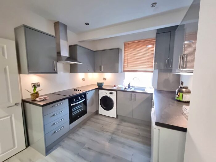 2 Bedroom Flat To Rent In Chesterfield Road, Sheffield, S8