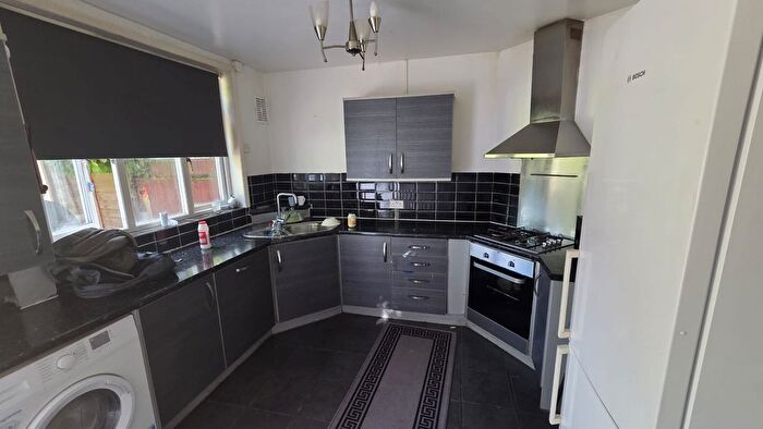 3 Bedroom Semi Detached House To Rent In Walsall Street, Coventry, CV4