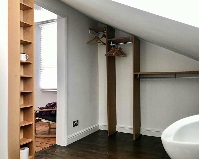 4 Bedroom House To Rent In Roden Avenue, Kidderminster, DY10