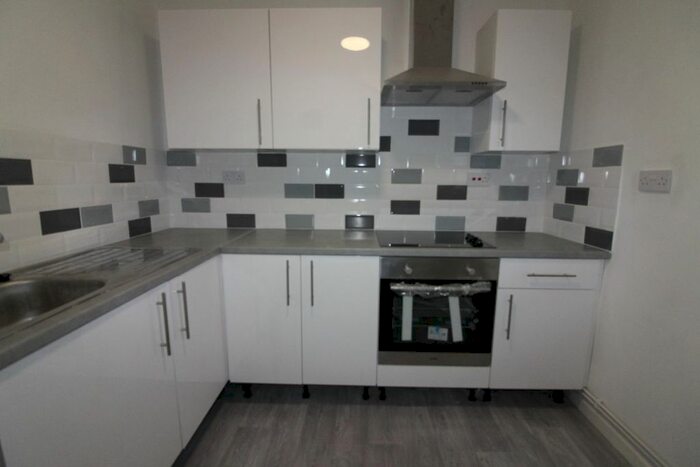 2 Bedroom Flat To Rent In Carlton, Nottingham, NG4