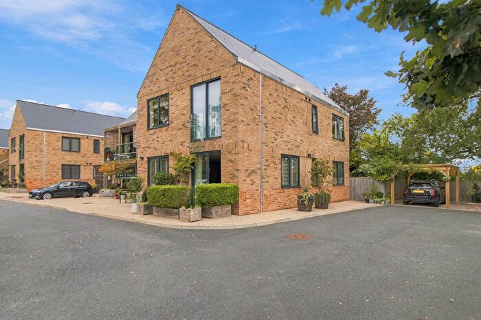 2 Bedroom Flat For Sale In Pickersleigh Road, Malvern, WR14