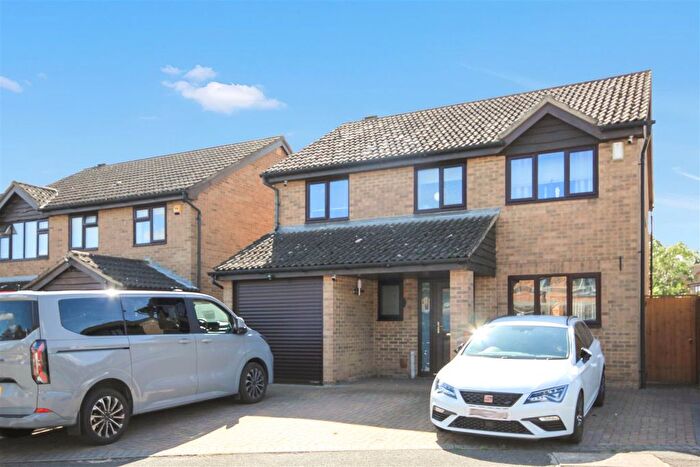 4 Bedroom Detached House For Sale In Humber Gardens, Wellingborough, NN8