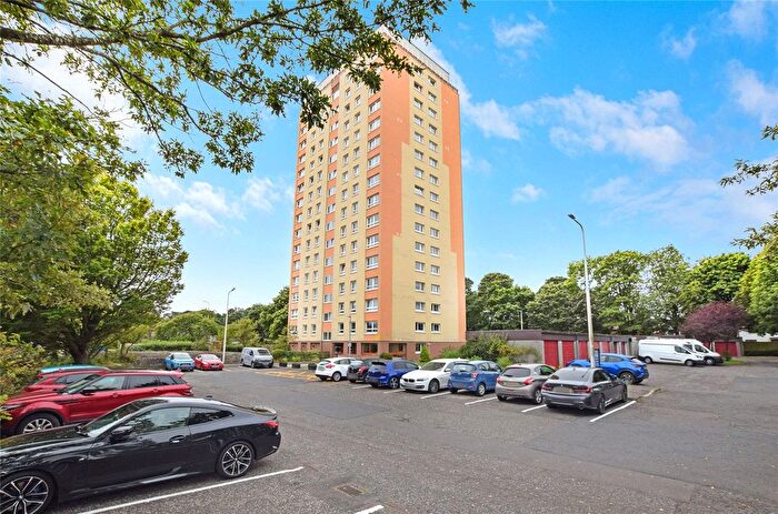 2 Bedroom Flat For Sale In Raeburn Heights, Glenrothes, Fife, KY6