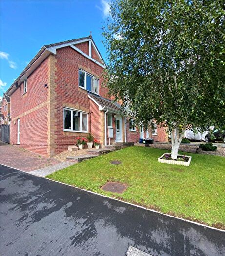 3 Bedroom End Of Terrace House To Rent In Spencer Drive, Tiverton, Devon, EX16