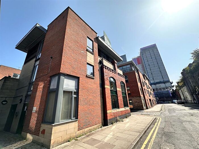 2 Bedroom Flat To Rent In Bridgewater Street, Manchester, M3