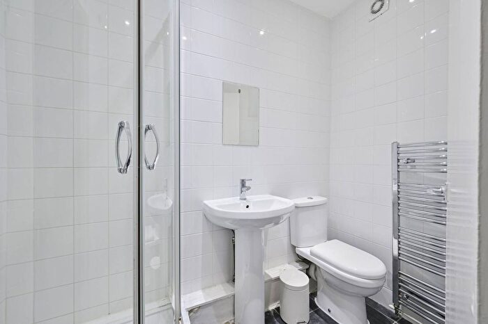1 Bedroom Flat To Rent In Queen Alexandra Mansions, Bloomsbury, London, WC1H