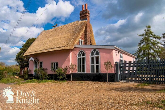 3 Bedroom Detached House For Sale In The Street, Hacheston, Woodbridge, IP13