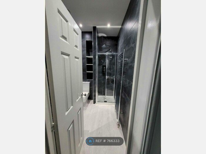 2 Bedroom Flat To Rent In Menzies Road, Aberdeen, AB11