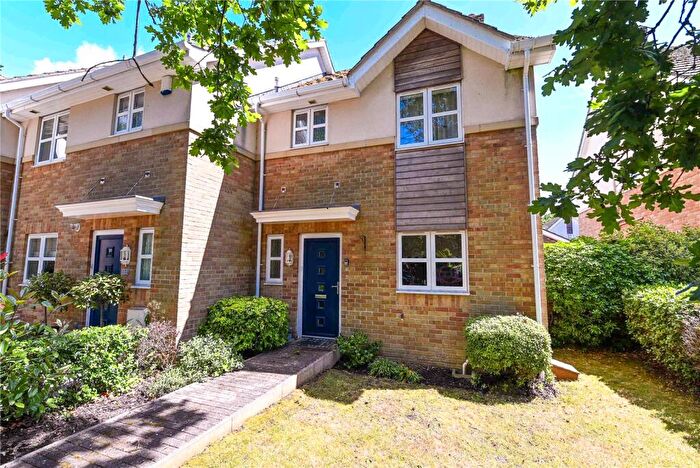 3 Bedroom End Of Terrace House For Sale In Station Road, New Milton, Hampshire, BH25