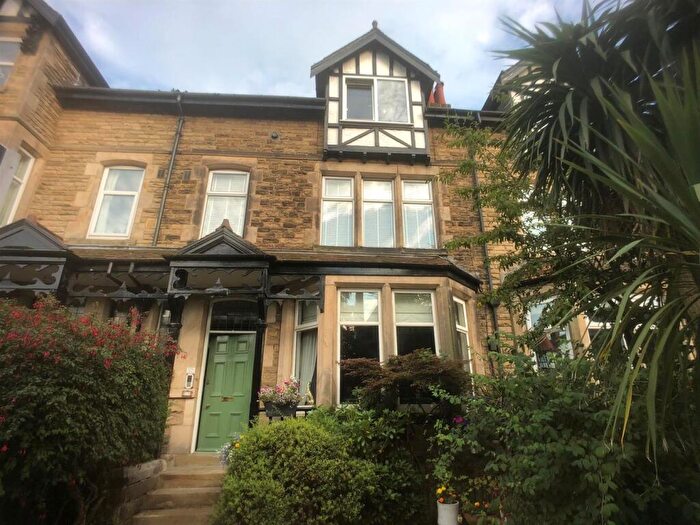 2 Bedroom Apartment To Rent In Dragon Parade, Harrogate, HG1