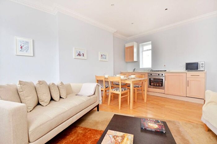 1 Bedroom Flat To Rent In Oakley Street, London, SW3