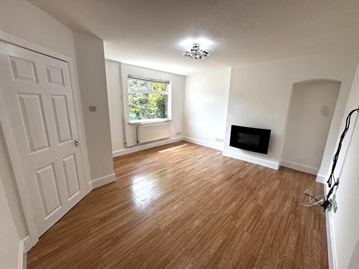 3 Bedroom Semi Detached House To Rent In Wallingford Road, Bristol, BS4
