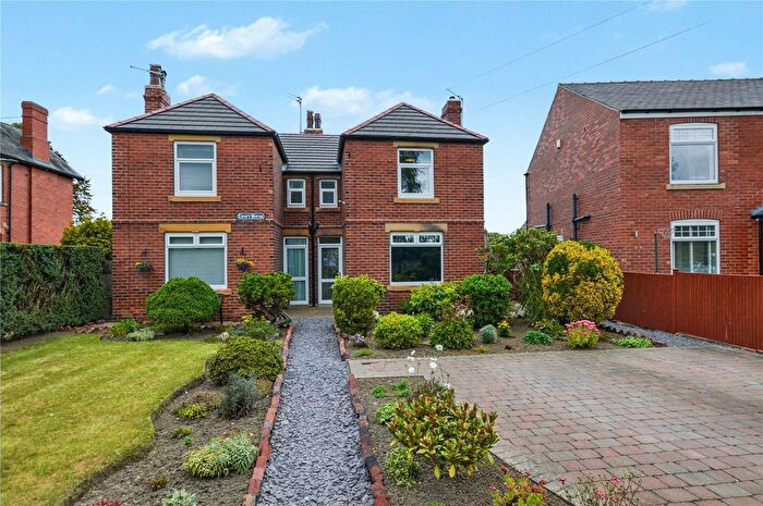 3 Bedroom Semi-Detached House For Sale In Royds Lane, Rothwell, Leeds, LS26