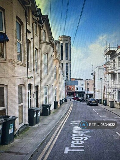 2 Bedroom Flat To Rent In Tregonwell Road, Bournemouth, BH2