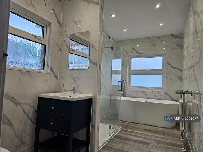 2 Bedroom End Of Terrace House To Rent In Bishop Road, Chelmsford, CM1