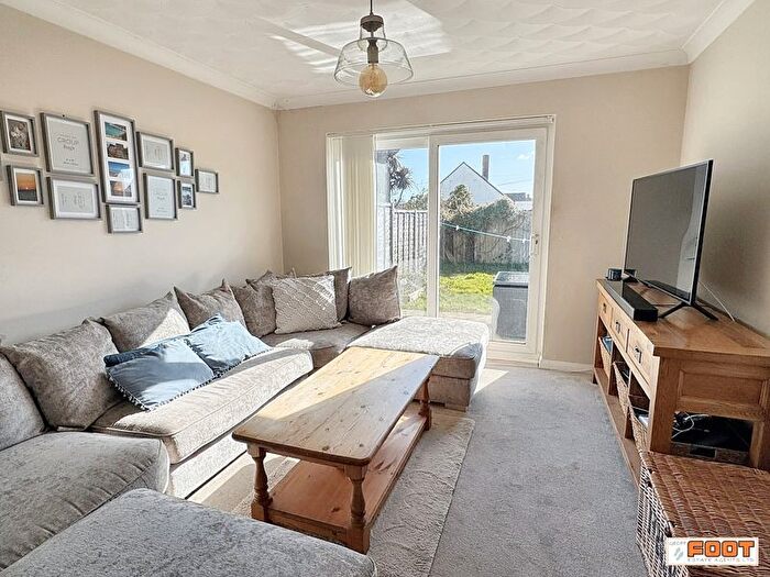 2 Bedroom Detached Bungalow For Sale In Oakwood Road, Hayling Island., PO11