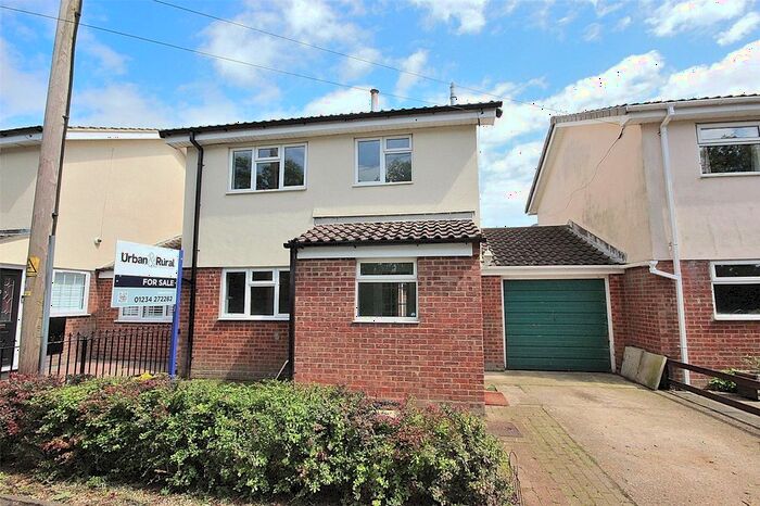 3 Bedroom Link Detached House For Sale In Keysoe Road, Thurleigh, Bedford, Bedfordshire, MK44