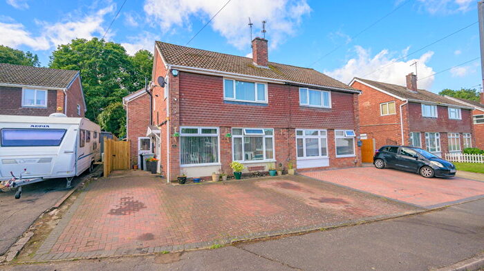 3 Bedroom Semi-Detached House For Sale In Welwyn Close In Grantham, NG31