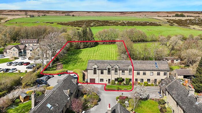 6 Bedroom Semi-Detached House For Sale In Hollow Meadows Mews, Hollow Meadows, S6