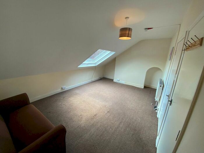 1 Bedroom Flat To Rent In Flat, Holderness Road, Hull, HU8